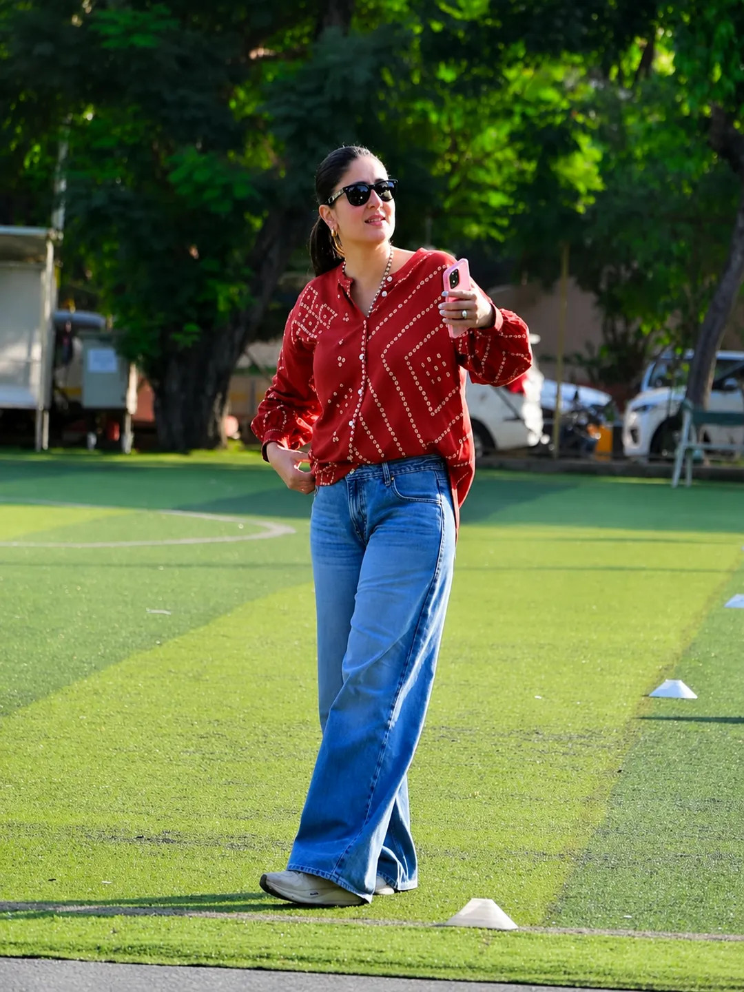 kareena kapoor bandhni shirt ( Red )