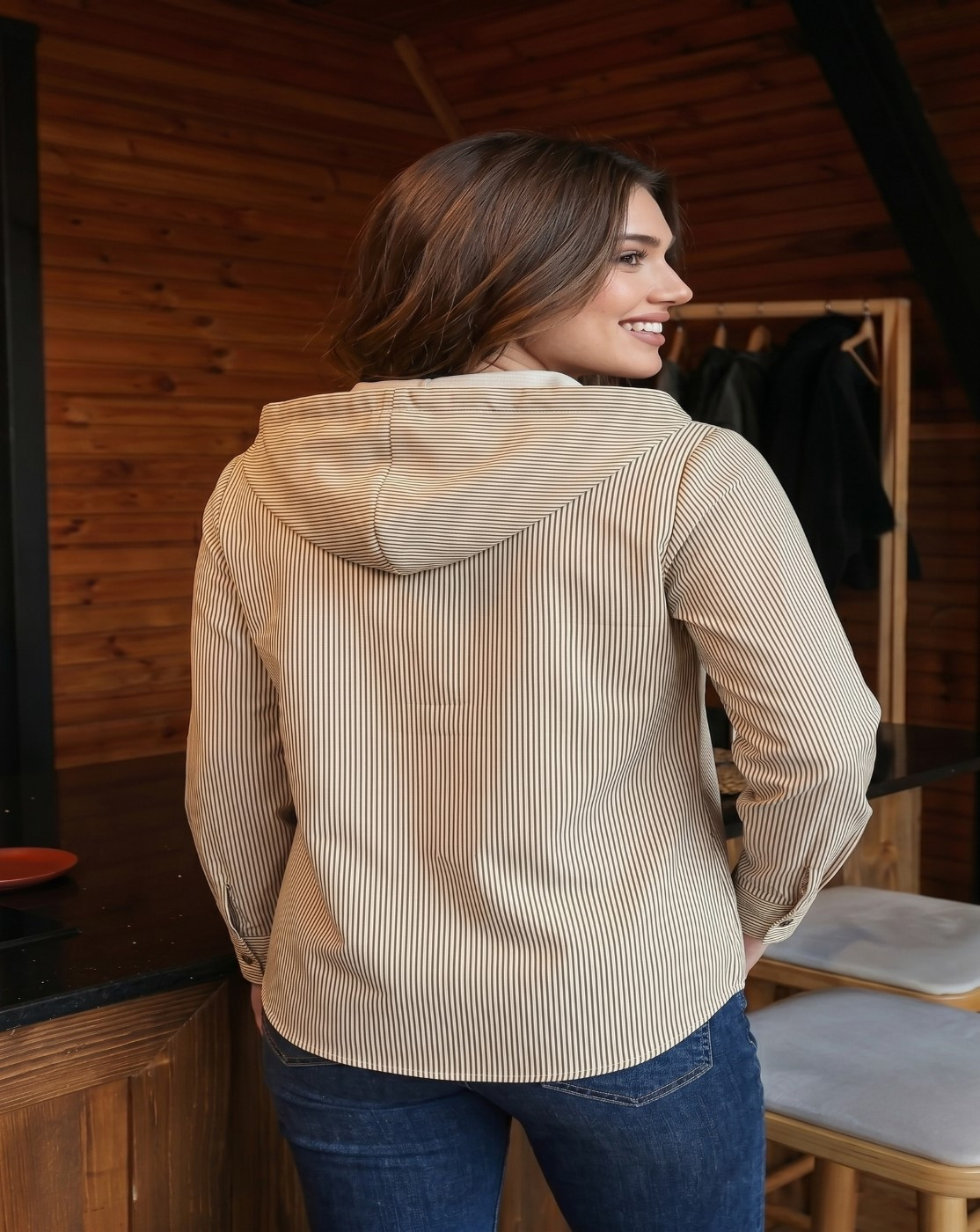 women cap shirt (beige)