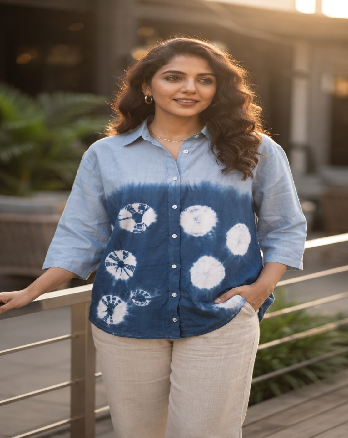 Women Tie Dye Shirt (blue)
